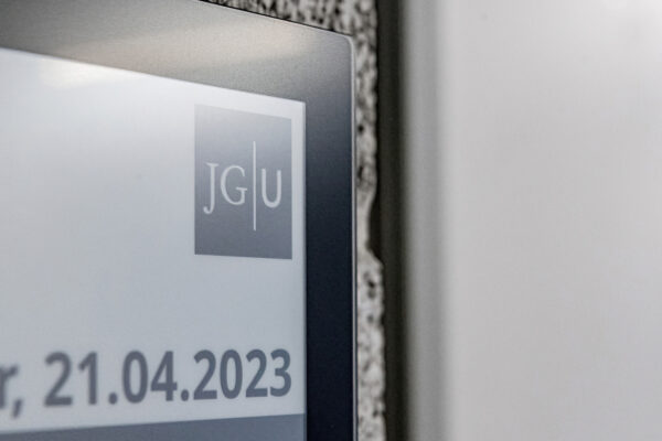 Johannes Gutenberg University of Mainz in Germany Uses ePaper Digital Signage for Showing Lecture Schedules to Students